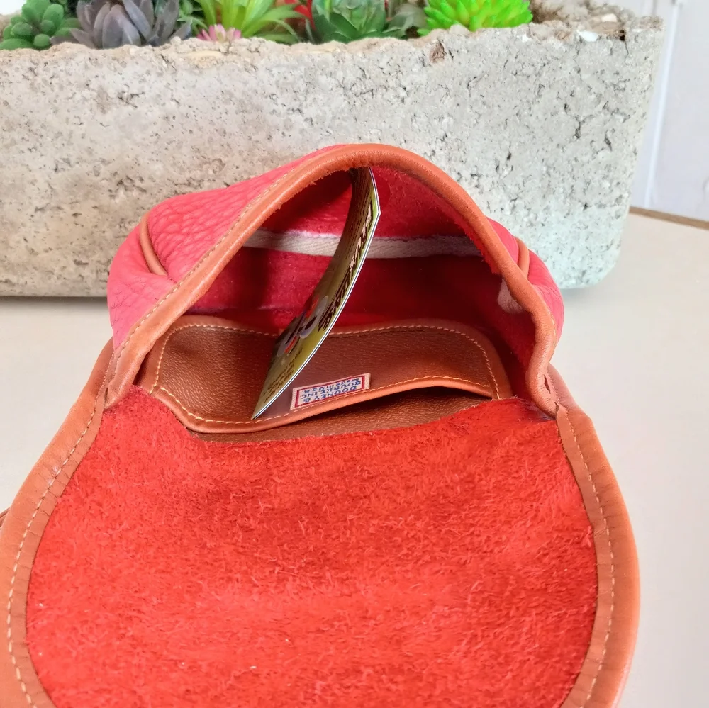 DOONEY & BOURKE Cavalry Collection Red Crossbody - Picture 5 of 8